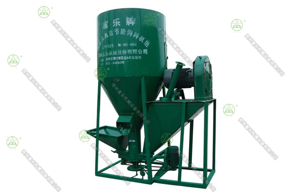 2000型飼料粉碎混合機 2000型飼料粉碎混合機