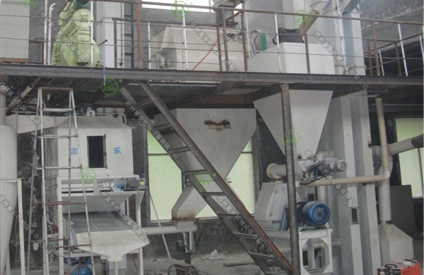 全自動(dòng)飼料顆粒機(jī)組 全自動(dòng)飼料顆粒機(jī)組