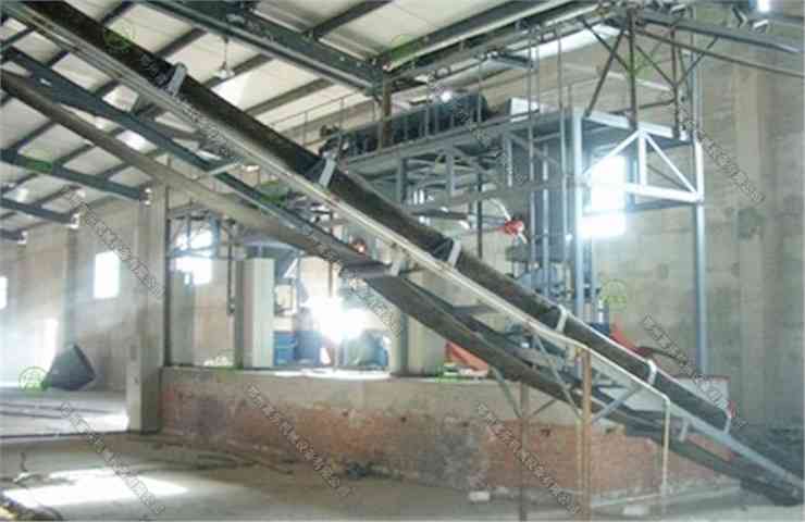 有機(jī)肥生產(chǎn)線現(xiàn)場